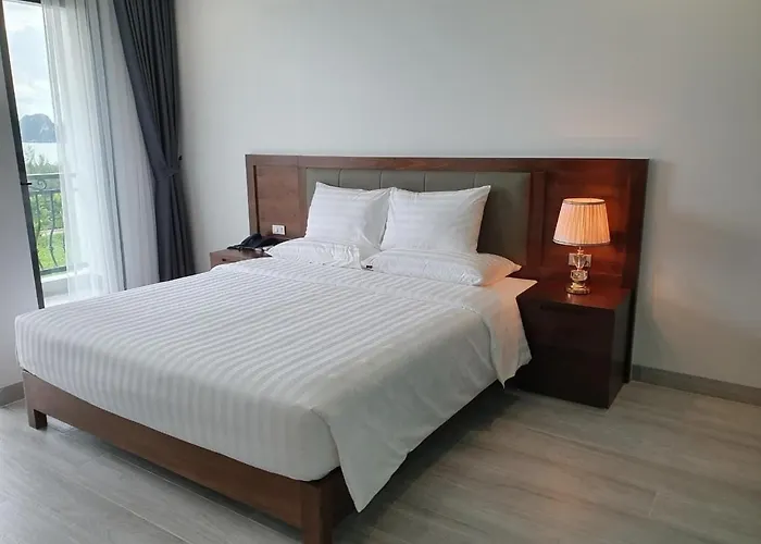 Bay Tc Hotel 3*